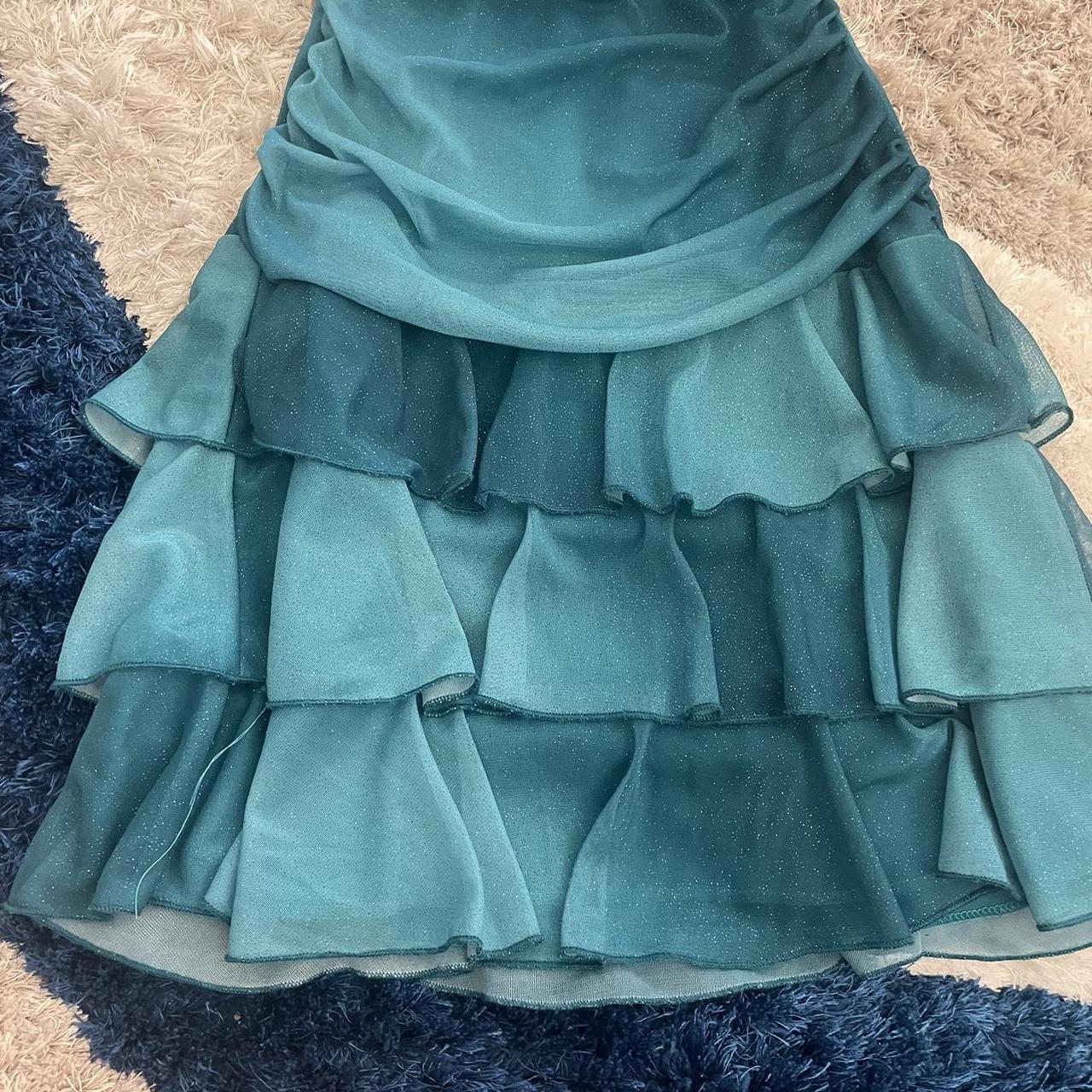 Sweet Glitter Halterneck V-neck Ruffled Mini 16th Birthday Homecoming Dress
