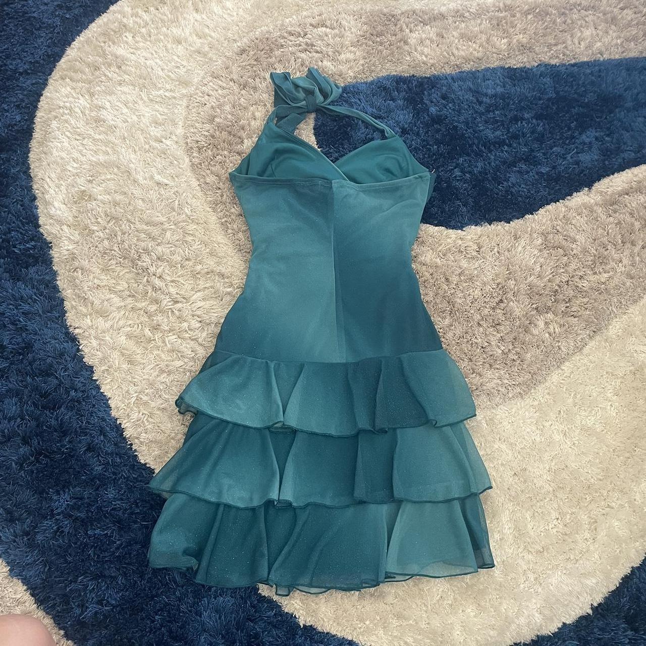 Sweet Glitter Halterneck V-neck Ruffled Mini 16th Birthday Homecoming Dress