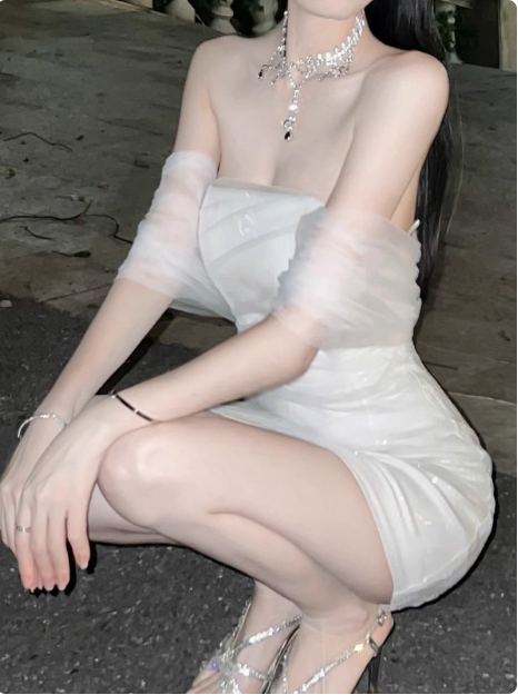 Elegant One-shoulder Design Hip-hugging 19th Birthday Homecoming Dress