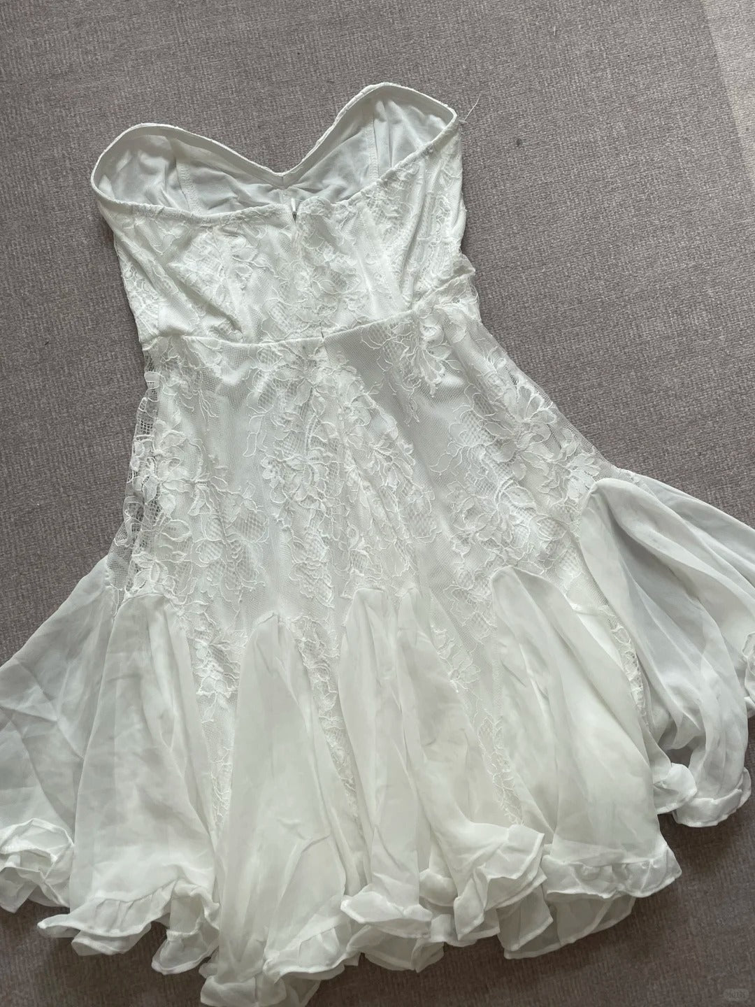 Elegant Tube Top White Lace Splicing Mesh A-line 17th Birthday Homecoming Dress