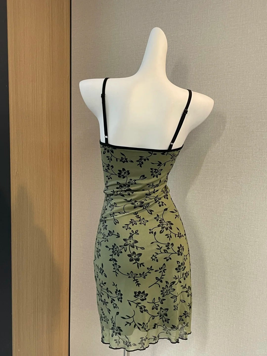 Retro Suspenders Green Floral Mesh Slim Fit 17th Birthday Homecoming Dress