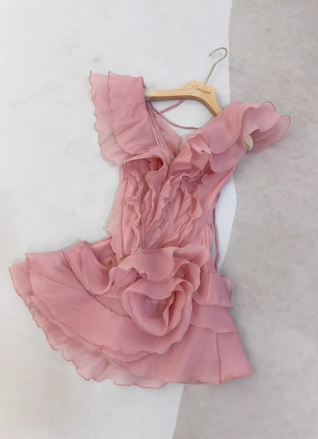 Design Ruffled V-neck One-shoulder Chiffon 17th Birthday Homecoming Dress