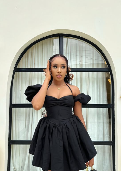 Elegant Halterneck Black Satin A-line Off-the-shoulder Birthday Dress Homecoming Dress
