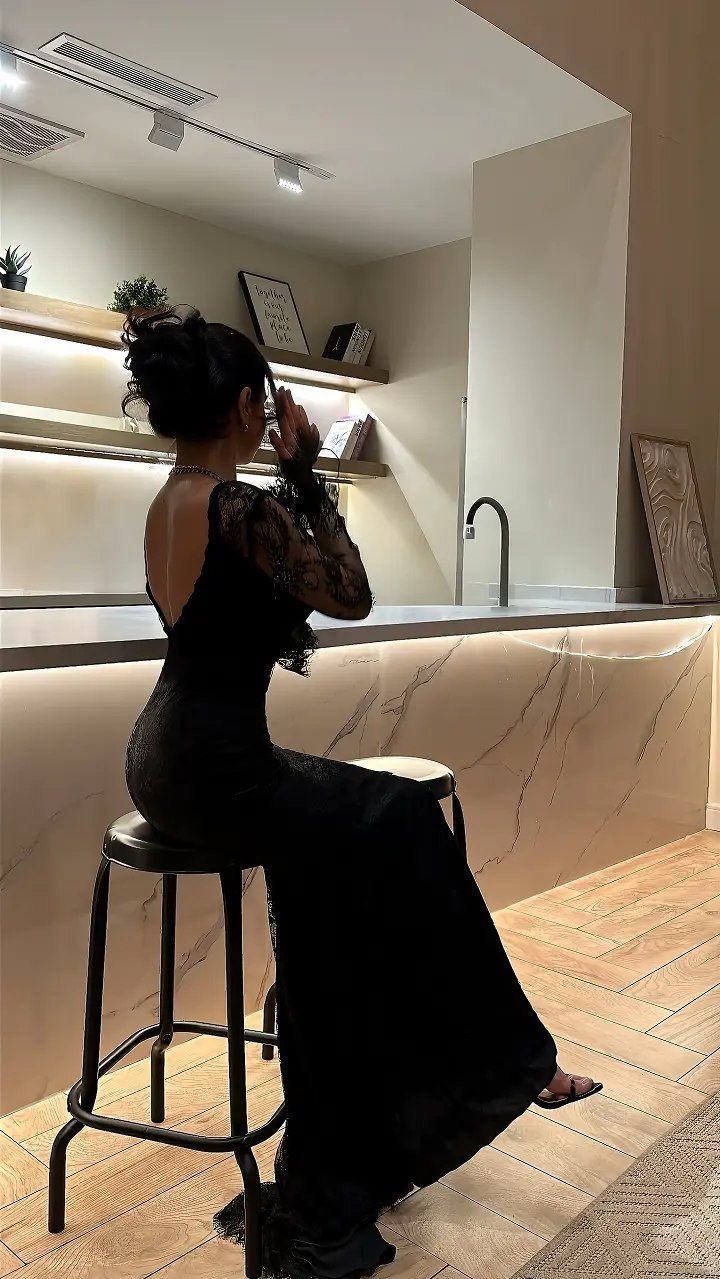 Sexy And Elegant Black Mermaid Long-Sleeved Backless Lace Long Prom Dress Evening Dress