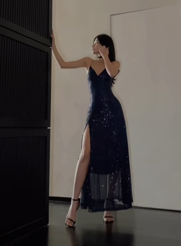 Sexy Navy Blue V-Neck Crisscross Strap High Slit Sequined Tulle Long Prom Dress Evening Dress