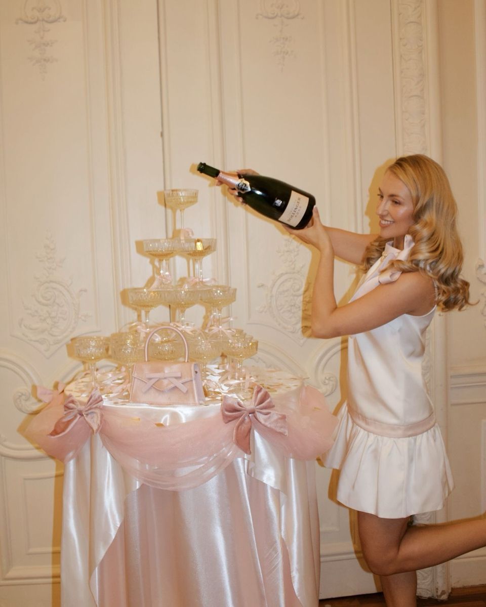 Sweet White Bow Mini Satin Birthday Party Homecoming Dress
