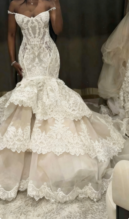 Gorgeous Ivory Lace Strapless Mermaid Wedding Dress with Layered Organza Train