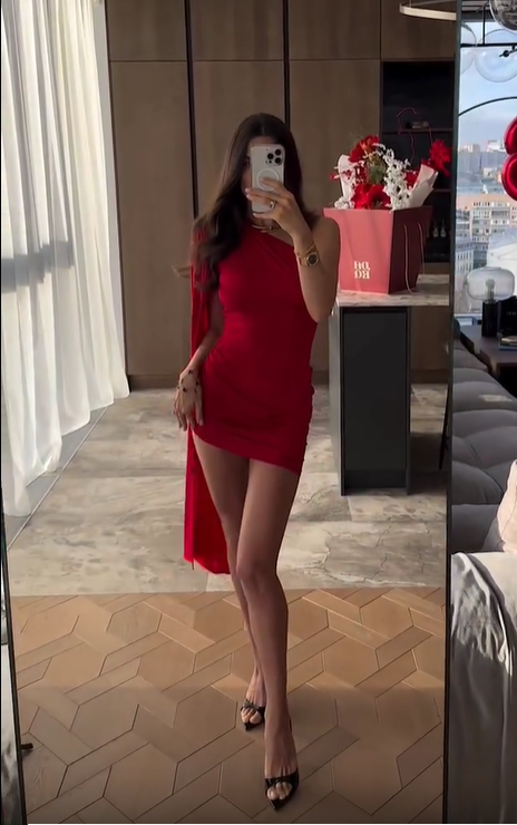 Sexy Red One-piece Ribbon Elastic Hip 18th Birthday Homecoming Dress