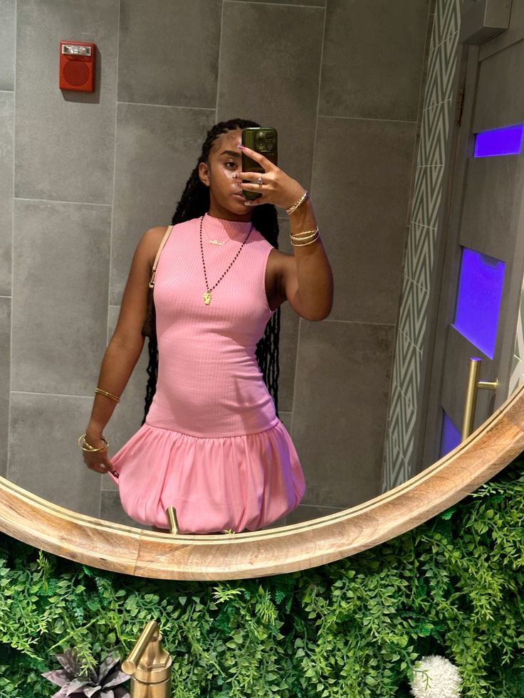 Cute Pink Sleeveless Backless Flower Bud 17th Birthday Homecoming Dress