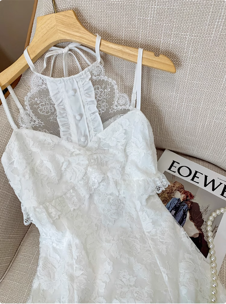 Cute Lace Sleeveless Halter Neck 17th Birthday Homecoming Dress