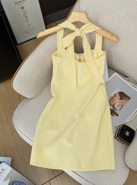 Sweet Yellow Halter Sleeveless 17th Birthday Homecoming Dress