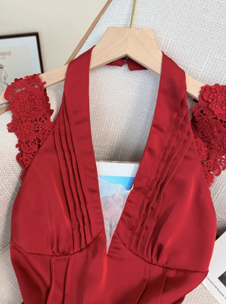 Beautiful Red Lace Halter Neck Backless A-line Birthday Short Skirt Homecoming Dress
