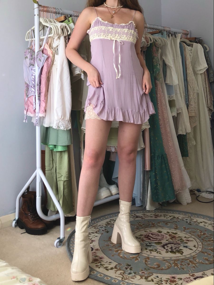 Sweet Lavender Suspender Lace Pattern 16th Birthday Homecoming Dress