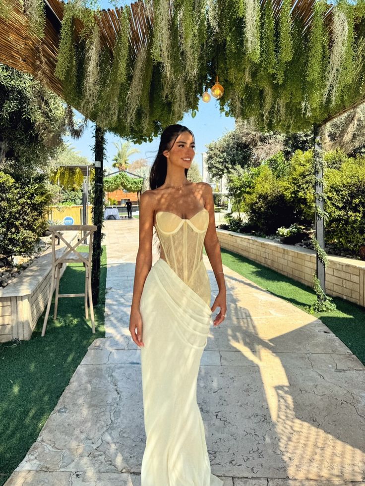 Gorgeous Pale Yellow Mermaid Sweetheart Neck Sheer Tulle Satin Long Prom Dress Evening Dress