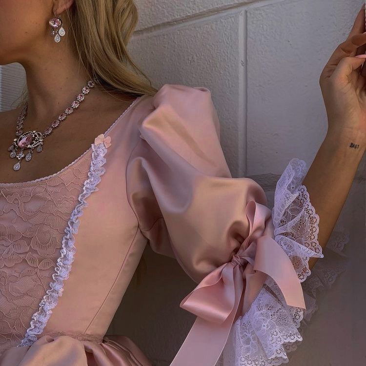 Palace Light Pink Square Neck Puff Sleeve Lace Stitching Satin Birthday Homecoming Dress