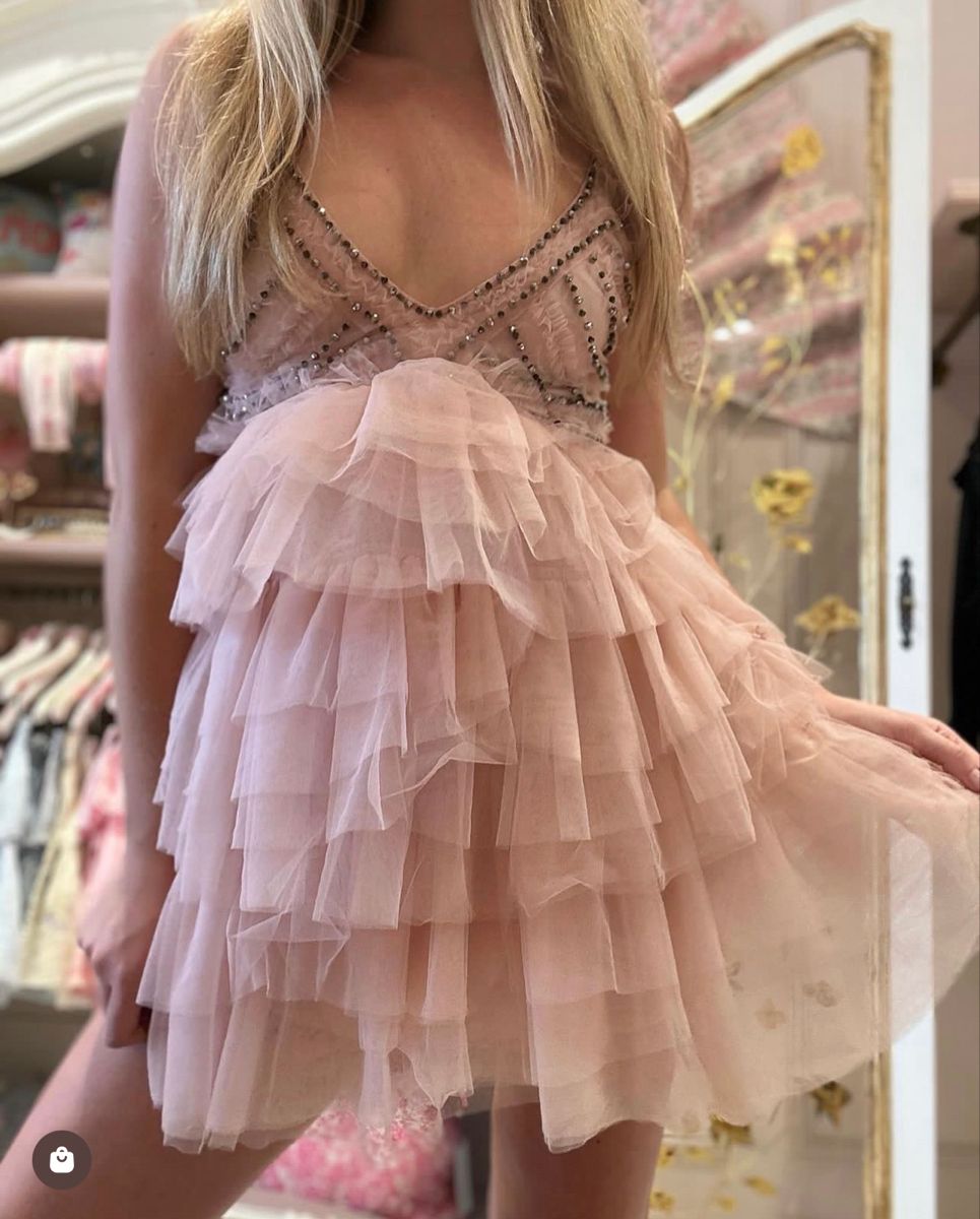 Gorgeous Pink V-neck Diamond Multi-layer Mesh Ruffle A-line Birthday Party Homecoming Dress
