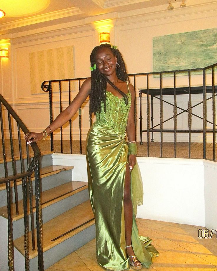 Elegant Green Mermaid Deep V-Neck Embroidered Sequin Slit Satin Long Prom Dress Evening Dress