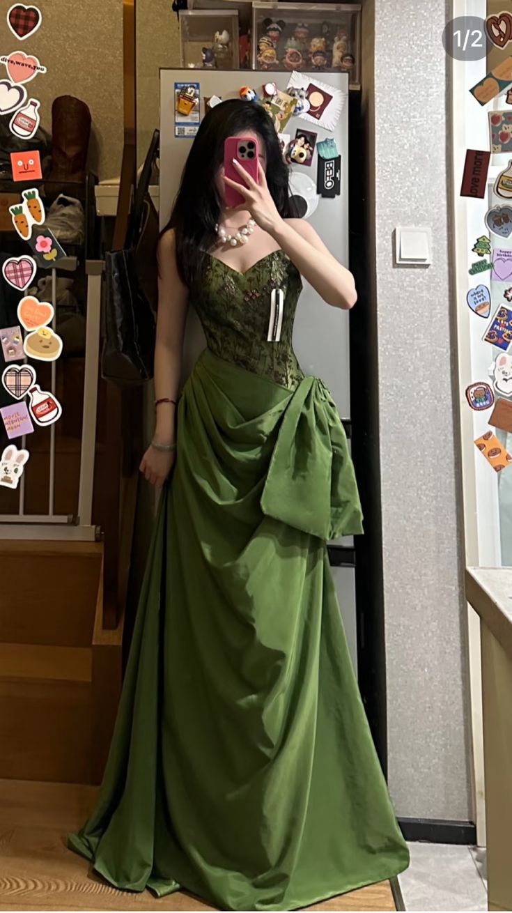 Vintage Royal Green A-Line Strapless Ruched Satin Long Prom Dress Evening Dress