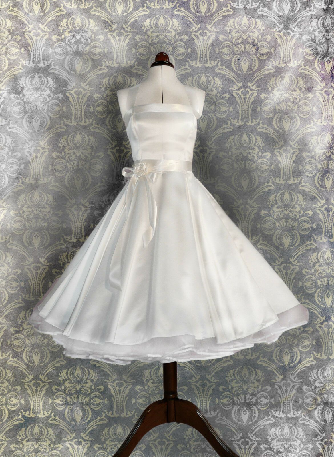 Elegant White Halter Neck Satin Bow A-line Birthday Party Homecoming Dress