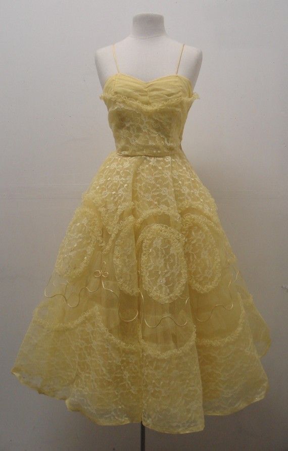 Vintage Yellow Spaghetti Strap Lace Pattern A-line Birthday Party Homecoming Dress