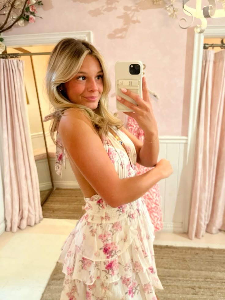 Sweet White Background Pink Floral Halter Neck Deep V neck Open Back Multi-layered Ruffled Chiffon A-line 17th Birthday Homecoming Dress