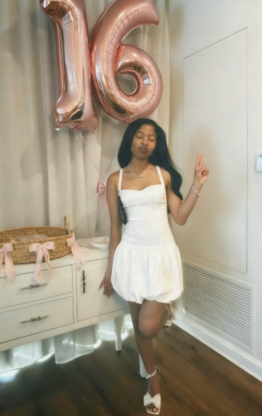 Sweet White Suspender Slim Bud 16th Birthday Homecoming Dress