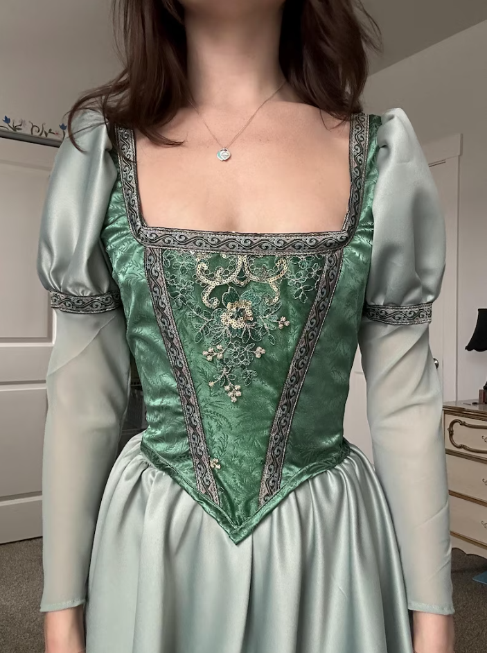 Vintage Court Bean Green Square Neck A-Line Puff Sleeve Embroidered Satin Long Prom Dress Evening Dress