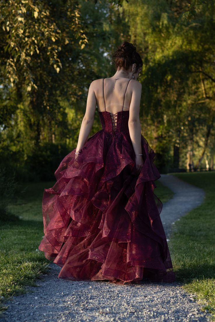 Vintage Burgundy Spaghetti Strap A-Line Multi-Layer Sequin Tulle Long Prom Dress Evening Dress