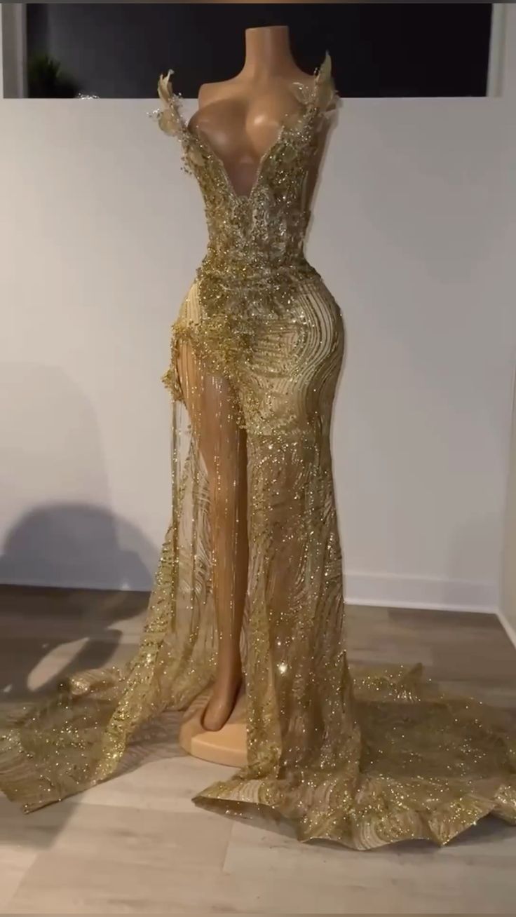 Luxury Gold Foil Deep V Strapless Beaded High Slit Train Tulle Prom Dress Evening Dress