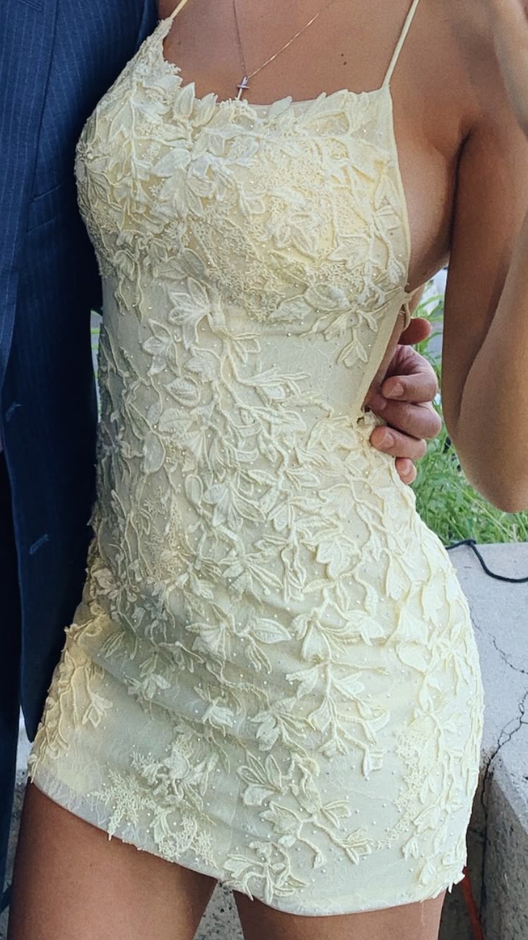 Sweet Light Yellow Suspender Square Neck Three-dimensional Lace Floral Slim Short Birthday Dress Homecoming Dress