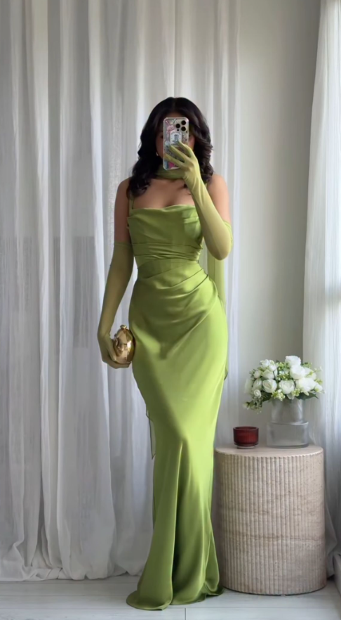 Elegant Green Spaghetti Straps Satin Pleated Mermaid Party Dress Formal Wedding Guest Dress