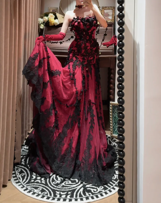 Charming Spaghetti Straps Burgundy Lace Appliques Beaded Mermaid Long Party Dress Evening Dress With Flowers
