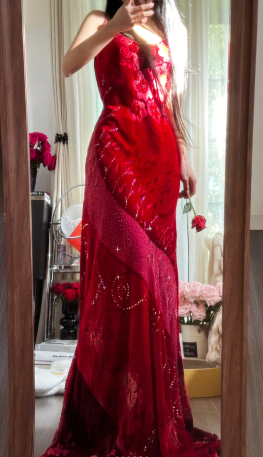 Unique Red Spaghetti Straps Velvet Sequin Mermaid Evening Dress Long Party Dresses
