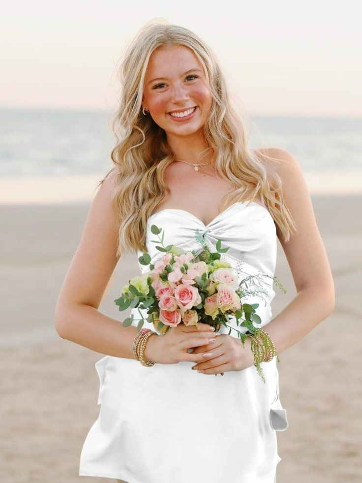 Simple Sweetheart Neck White Satin Short Birthday Outfits Formal 7th Grade Homecoming Dress