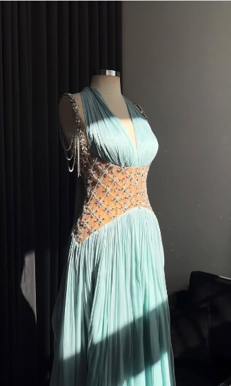 Elegant Light Blue A-line Rhinestone Deep V Halter Neck Chiffon Long Prom Dress Evening Dress