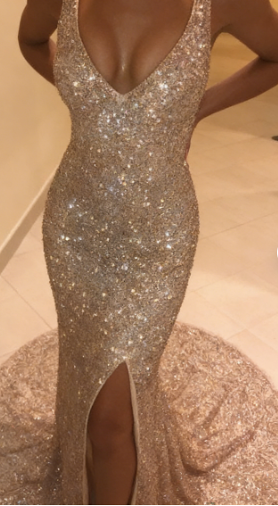 Sparkly Sequined Sheath/Column V-neck Long Prom Dress with Slit