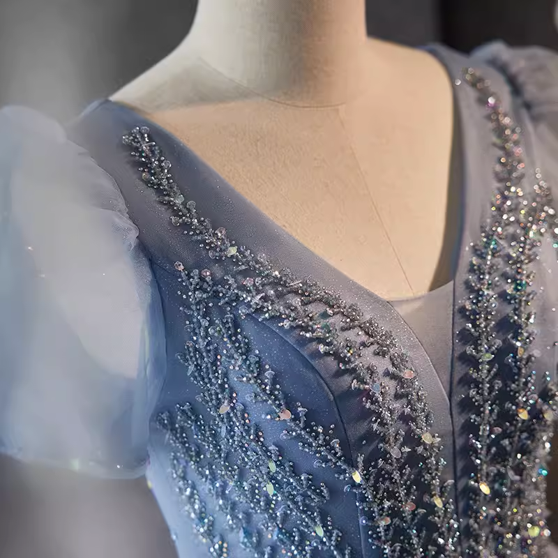 Sparkly A Line Blue Tulle Long Prom Dresses With Beads