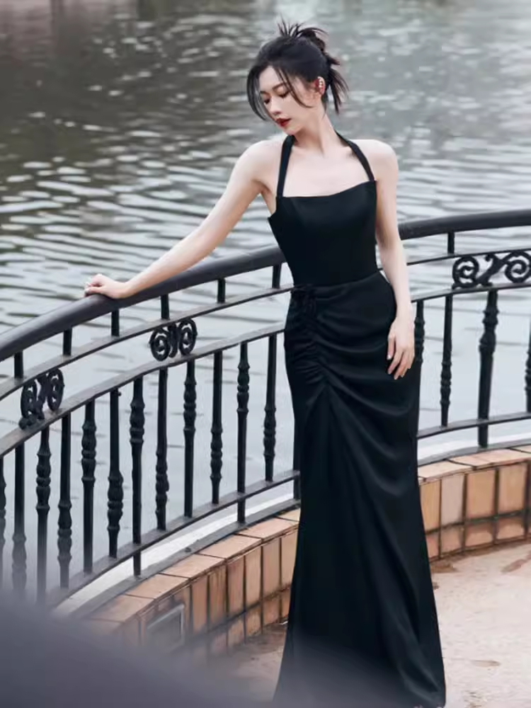 Sexy Mermaid Halter Black Satin Long Prom Dress