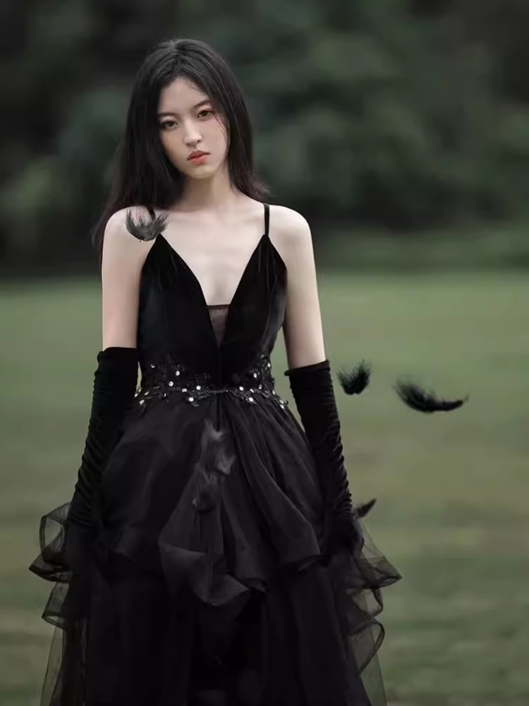Vintage A line Straps Black Tulle Velvet Long Prom Dress