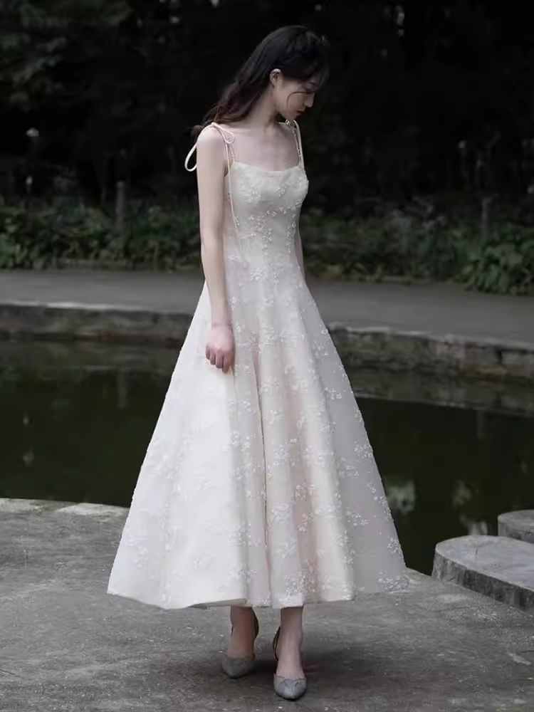 Vintage A line Sleeveless White Lace Prom Dress