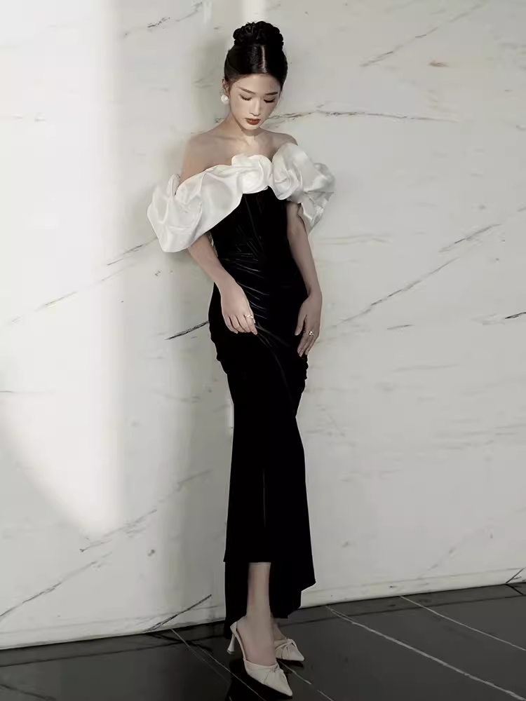 Vintage Mermaid Off The Shoulder Black Velvet Prom Dress