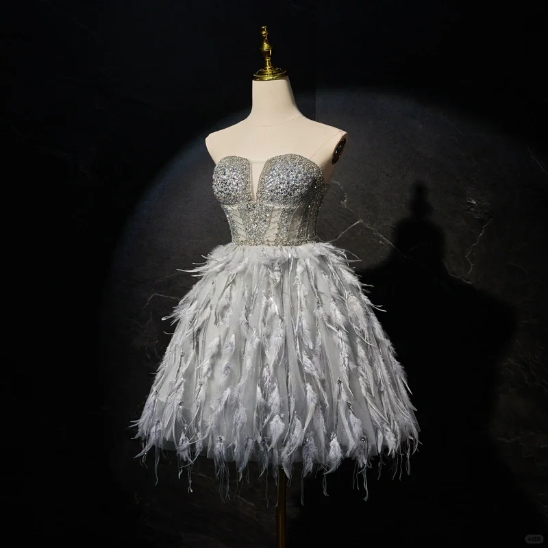 Vintage Strapless Tulle Feathers Beaded Gray A Line Homecoming Dress 15th Birthday Outfits