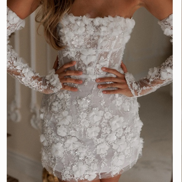 Classy White Strapless Tulle Sequin Appliques Sheath Short Wedding Dress Bridal Dress