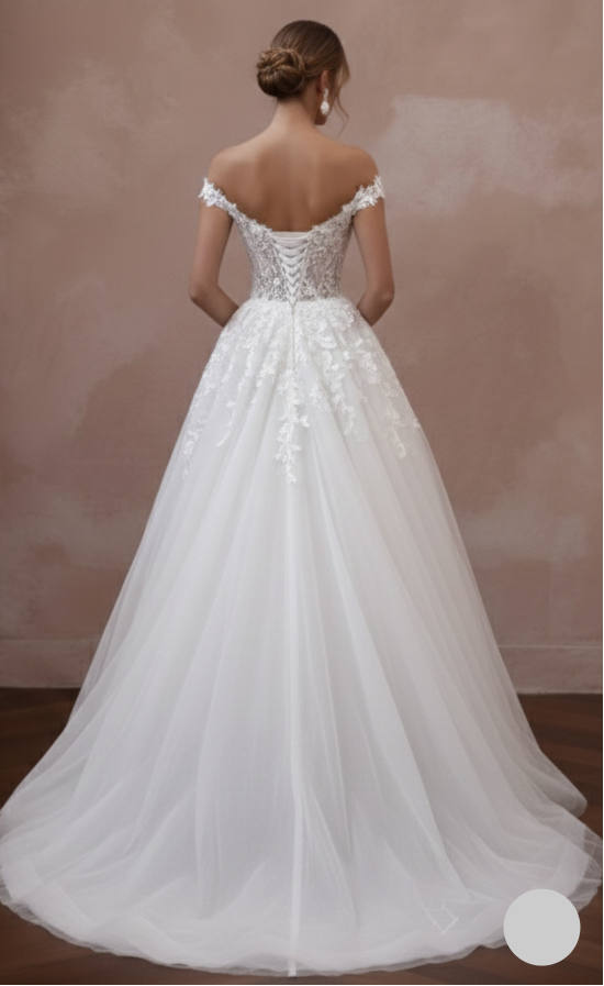 Romantic Tulle Wedding Dress Sweetheart Neckline Long Train