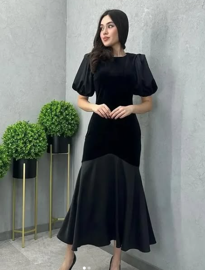 Elegant Black Modest Prom Dress