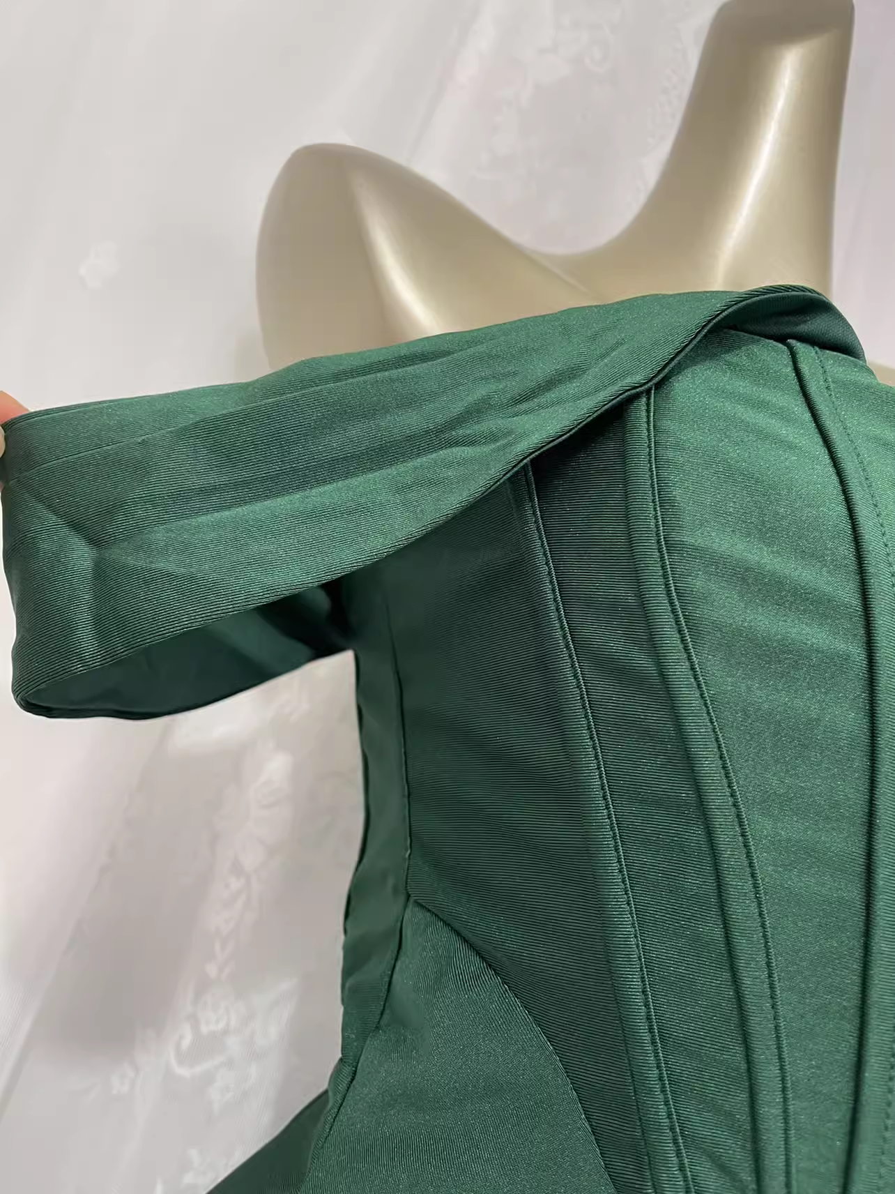 Vintage Mermaid Off The Shoulder Green Vacation Dress Satin Birthday Dresses
