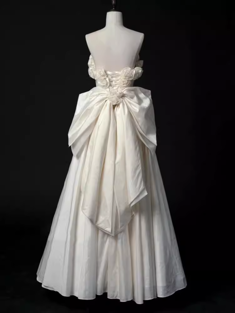 Vintage A line Strapless Satin White Long Wedding Dresses Brides Dress