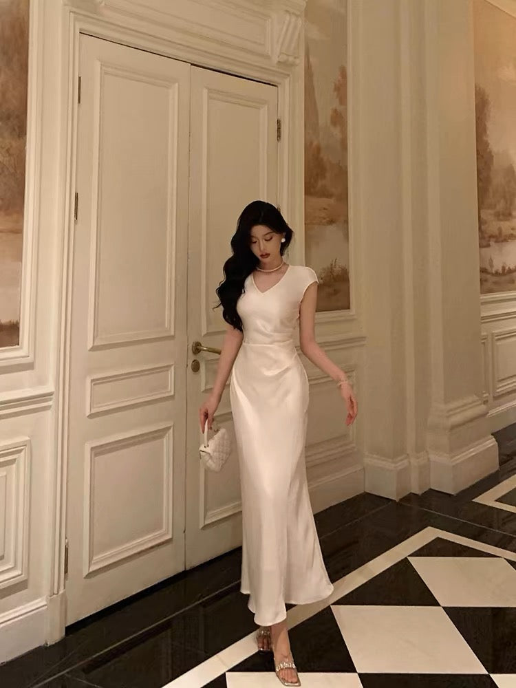 Classy Sheath V Neckline Ivory Satin Prom Dresses Birthday Outfits Evening Gown