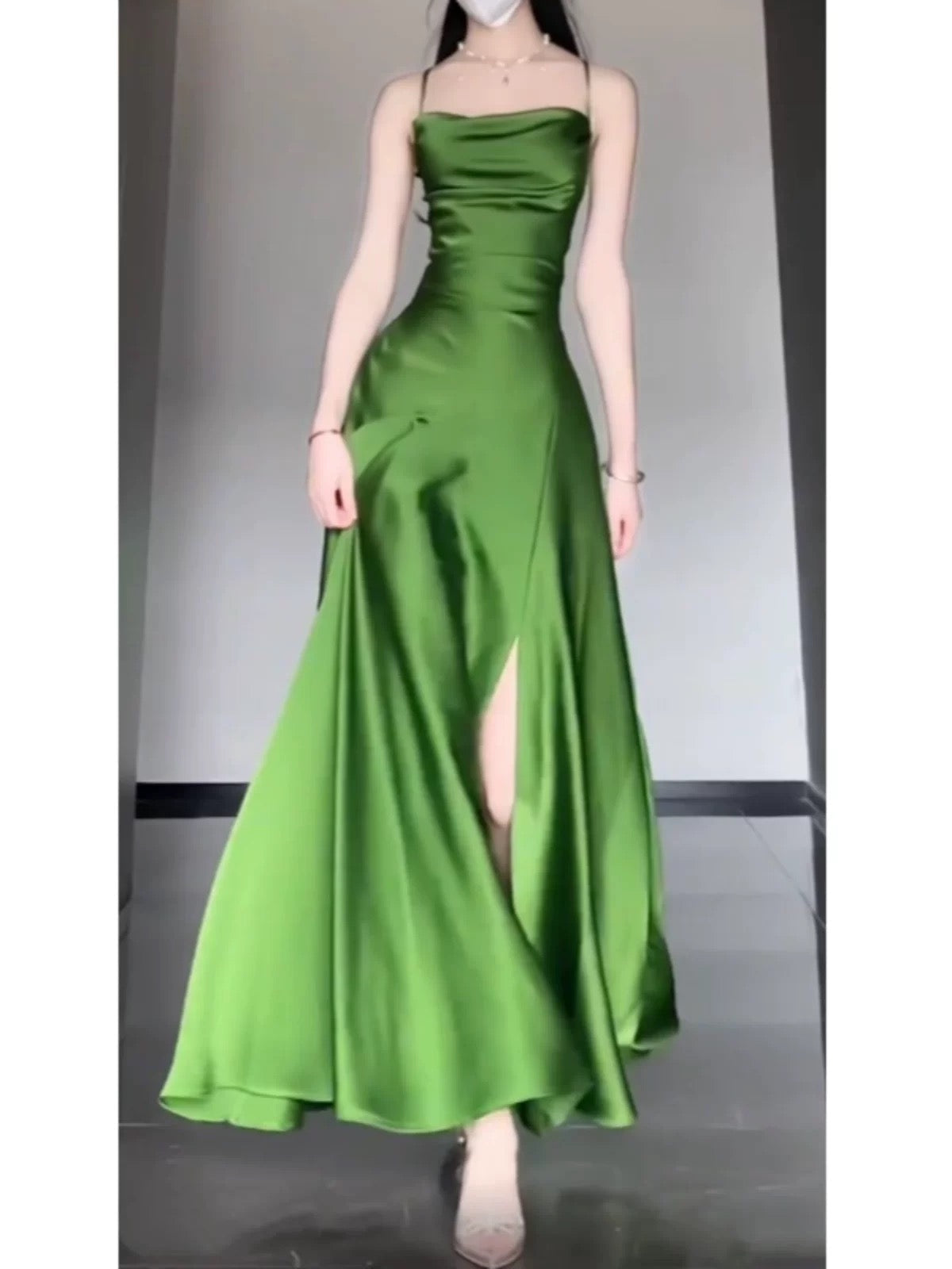 Sexy Sheath Spaghetti Straps Green Satin Beach Dress Women's Vacation Dresses