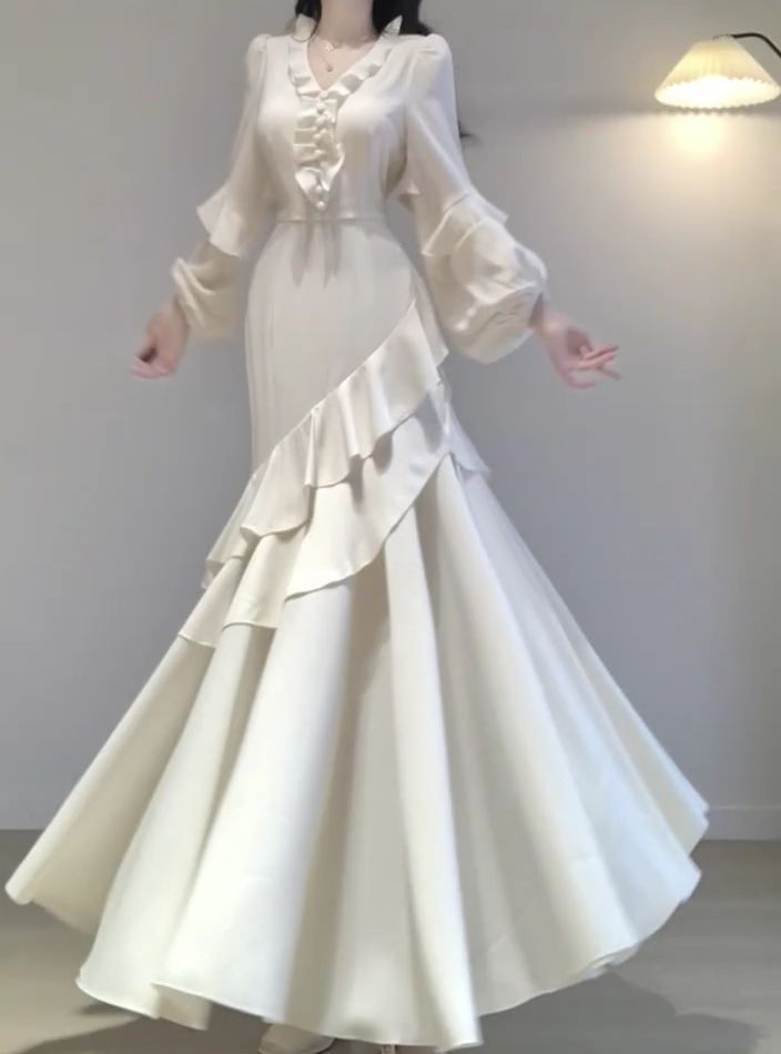 Sexy Mermaid V Neckline Long Sleeves White Women's Beach Dress Vacation Dresses Birthday Dress